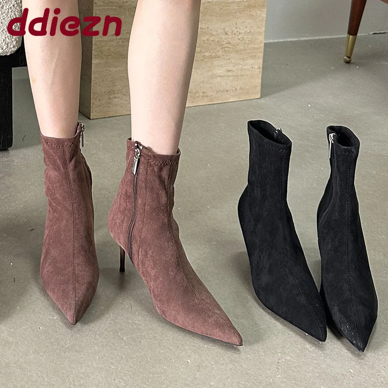 Модные женские ботильоны из флока, обувь на молнии, женские пикантные женские короткие современные ботинки на тонком каблуке с острым носком, туфли-лодочки
Модные женские ботильоны из флока, обувь на молнии, женские пикантные женские короткие современные ботинки на тонком каблуке с острым носком, туфли-лодочки