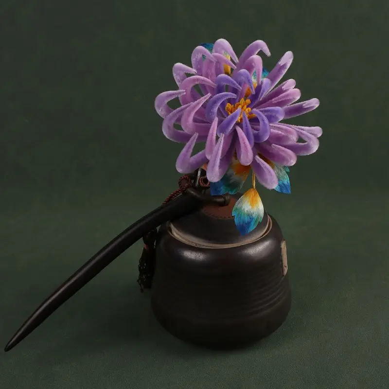 Intangible Cultural Heritage Handmade Silk Fleece Ebony Hair Hairpin Hair Accessories Purple Chrysanthemum Wooden Hair Hairpin 
Intangible Cultural Heritage Handmade Silk Fleece Ebony Hair Hairpin Hair Accessories Purple Chrysanthemum Wooden Hair Hairpin