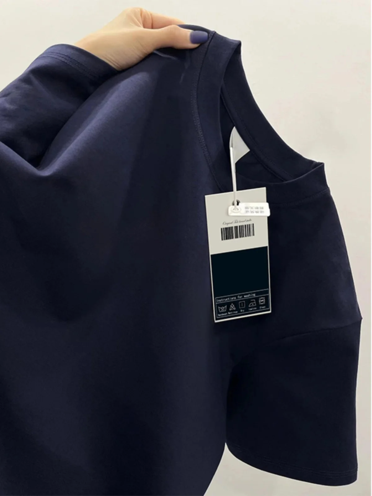 American Sle Loose Fit Cotton T-irt Men Summer Trendy Brand f Sve ort Sve Base irt Inner Wear Casual Tee
American Sle Loose Fit Cotton T-irt Men Summer Trendy Brand f Sve ort Sve Base irt Inner Wear Casual Tee