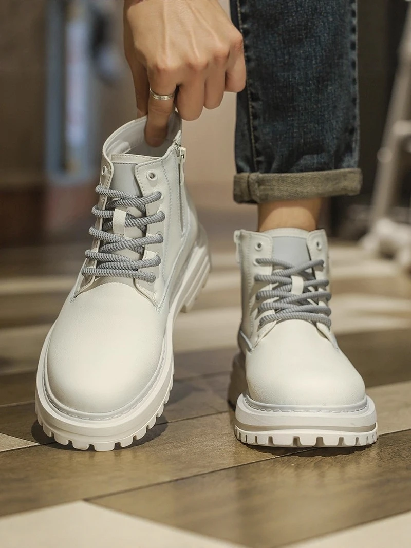 Winter Men's Waterproof Leather Surface Boots High Top Shoes White Side Zipper round Toe Youth Trend Low Heel
Winter Men's Waterproof Leather Surface Boots High Top Shoes White Side Zipper round Toe Youth Trend Low Heel