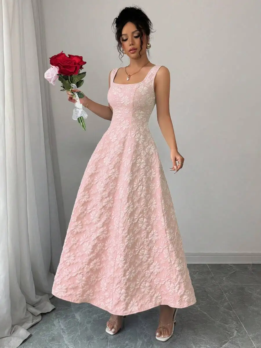 Розовое платье миди А-силуэта с цветочной вышивкой, квадратным вырезом и широкими бретелями
Розовое платье миди А-силуэта с цветочной вышивкой, квадратным вырезом и широкими бретелями