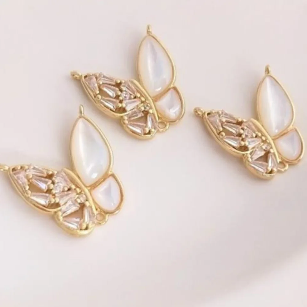 Жемчужное ожерелье, подвеска, медные подвески, 14-каратное золото, цвет циркония, липкая изогнутая натуральная материнская ракушка, двойной кулон в виде бабочки, сделай сам
Жемчужное ожерелье, подвеска, медные подвески, 14-каратное золото, цвет циркония, липкая изогнутая натуральная материнская ракушка, двойной кулон в виде бабочки, сделай сам