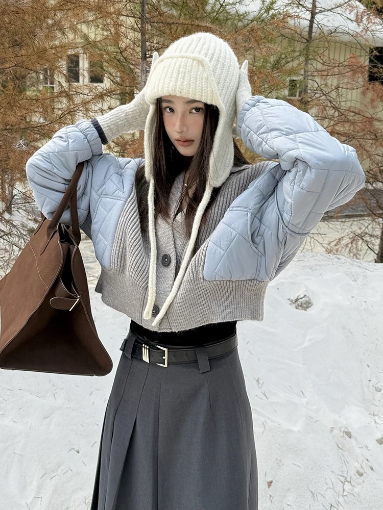 Stitching Knitted Short Jacket Coat Women 2024 New Autumn Winter Korean Fashion Long Sleeve V Neck 2 Buttons Outwear Female Coat
Stitching Knitted Short Jacket Coat Women 2024 New Autumn Winter Korean Fashion Long Sleeve V Neck 2 Buttons Outwear Female Coat