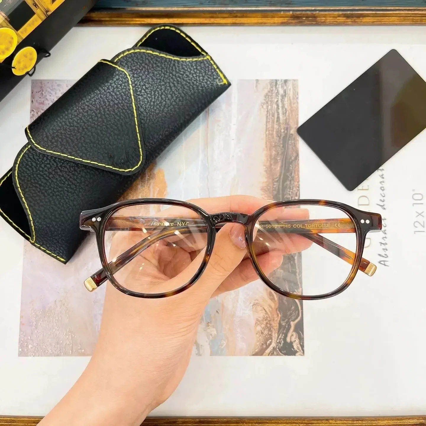 Newest Brand Women Men Eyewear Johnny Depp ARTHUR Vintage Acetate Frames Luxury Trendy Transparent Lenses For Unisex Sun Glasses
Newest Brand Women Men Eyewear Johnny Depp ARTHUR Vintage Acetate Frames Luxury Trendy Transparent Lenses For Unisex Sun Glasses
