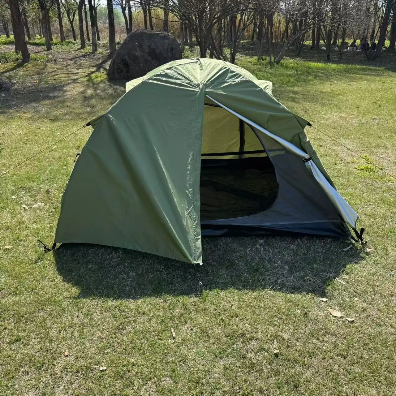 Tent outdoor camping style equipment rainproof thickened camping windproof and sunproof portable double-layer tent
Tent outdoor camping style equipment rainproof thickened camping windproof and sunproof portable double-layer tent