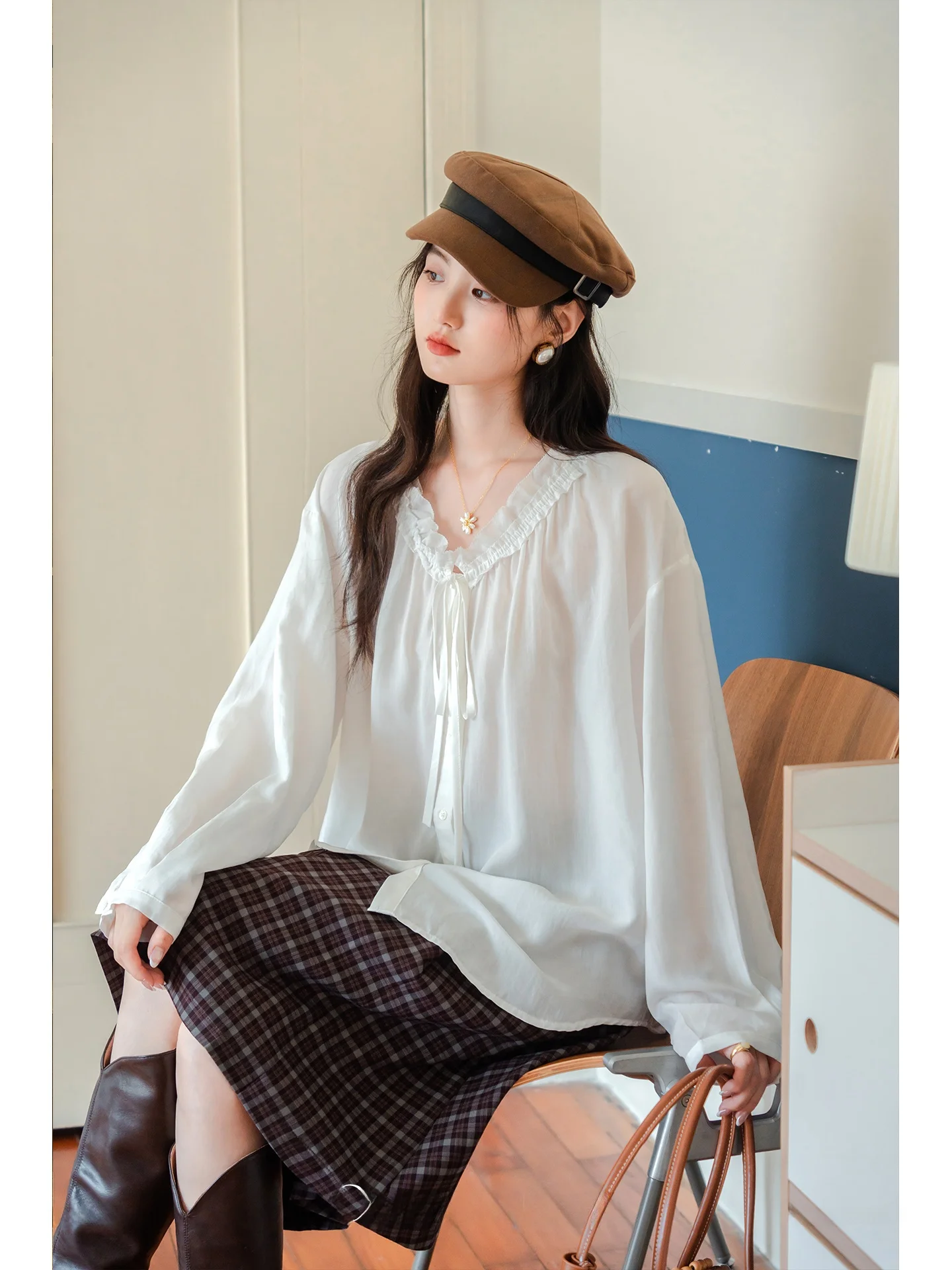 Ele White Long Sve Women's irt Unique Design High Quali Cotton French Sle Loose Fit Knot Detail irt
Ele White Long Sve Women's irt Unique Design High Quali Cotton French Sle Loose Fit Knot Detail irt