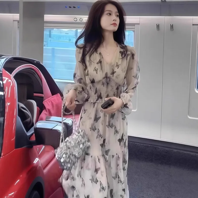 2026 Summer New Butterfly Printed Long Sleeve Women's Dress Korean Fashion Elegant V-neck Maxi Dresses for Women
2026 Summer New Butterfly Printed Long Sleeve Women's Dress Korean Fashion Elegant V-neck Maxi Dresses for Women