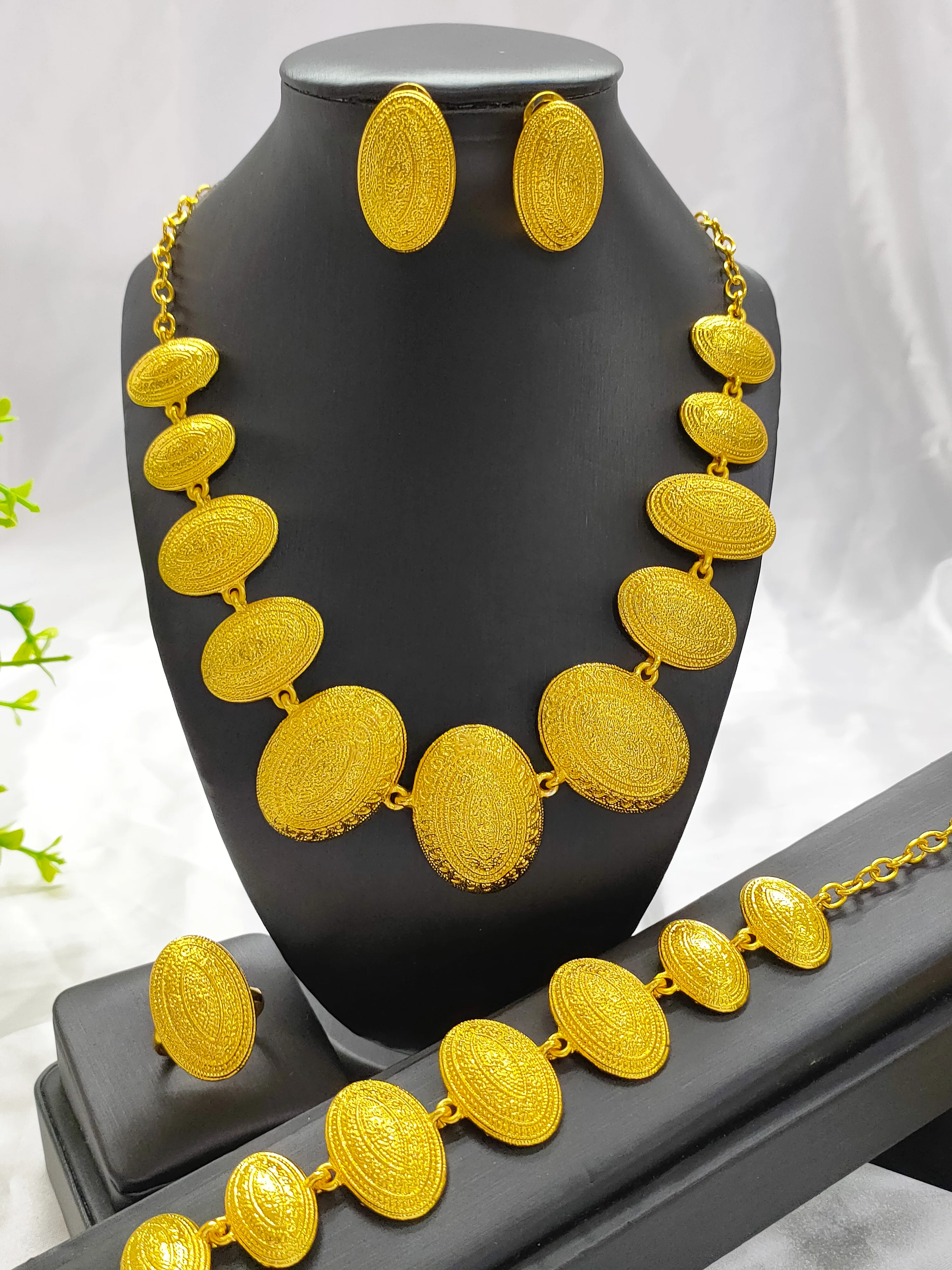 Ethiopian Necklace Earrings Bangle Ring Jewelry Set For Women 24K Gold Plated Dubai Indian African Bridal Wedding Party Jewelle
Ethiopian Necklace Earrings Bangle Ring Jewelry Set For Women 24K Gold Plated Dubai Indian African Bridal Wedding Party Jewelle