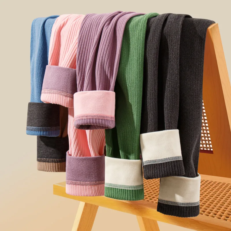 Жаккардовые теплые бархатные теплые штаны для мальчиков и девочек, детские леггинсы, детские хлопковые шерстяные одинарные штаны, осенние штаны и шерстяные штаны
Жаккардовые теплые бархатные теплые штаны для мальчиков и девочек, детские леггинсы, детские хлопковые шерстяные одинарные штаны, осенние штаны и шерстяные штаны