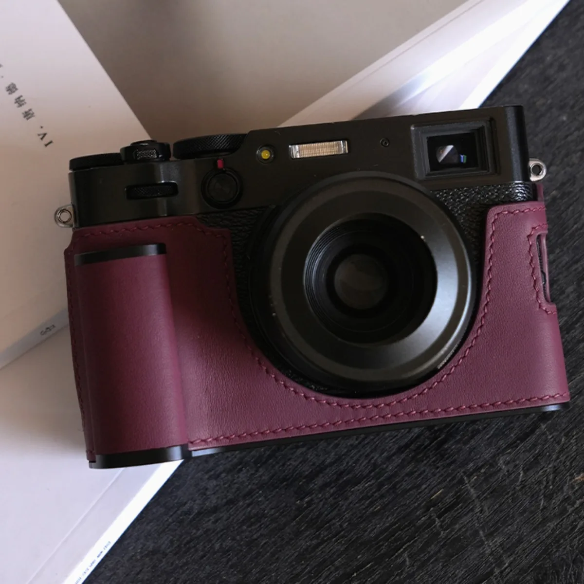 Camera Leather Case Half Protective Cover Camera Bag Accessories with Base for Fuji X100V Fujifilm Camera Accessories
Camera Leather Case Half Protective Cover Camera Bag Accessories with Base for Fuji X100V Fujifilm Camera Accessories