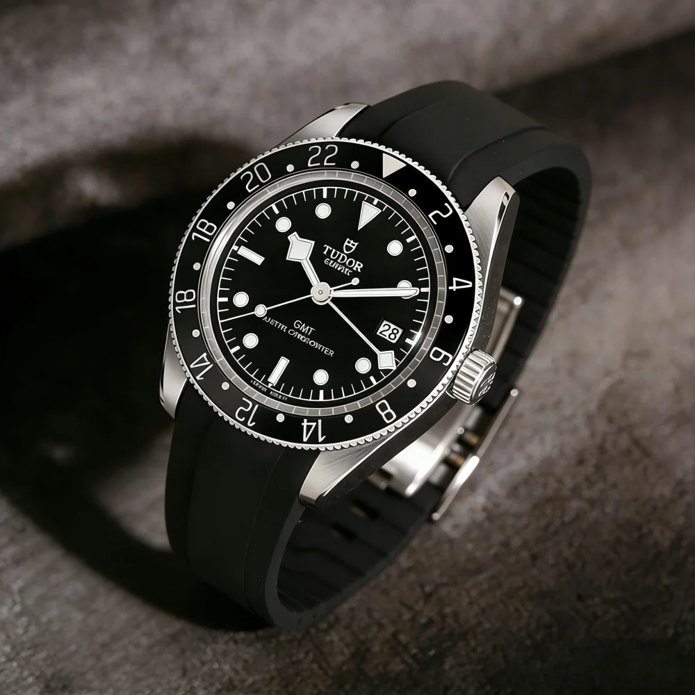 Для Tudor BB58 FKM резиновый ремешок серии специальный 20 мм быстросъемный ремешок для часов с изогнутым концом, регулируемый ремешок для часов CTS
Для Tudor BB58 FKM резиновый ремешок серии специальный 20 мм быстросъемный ремешок для часов с изогнутым концом, регулируемый ремешок для часов CTS