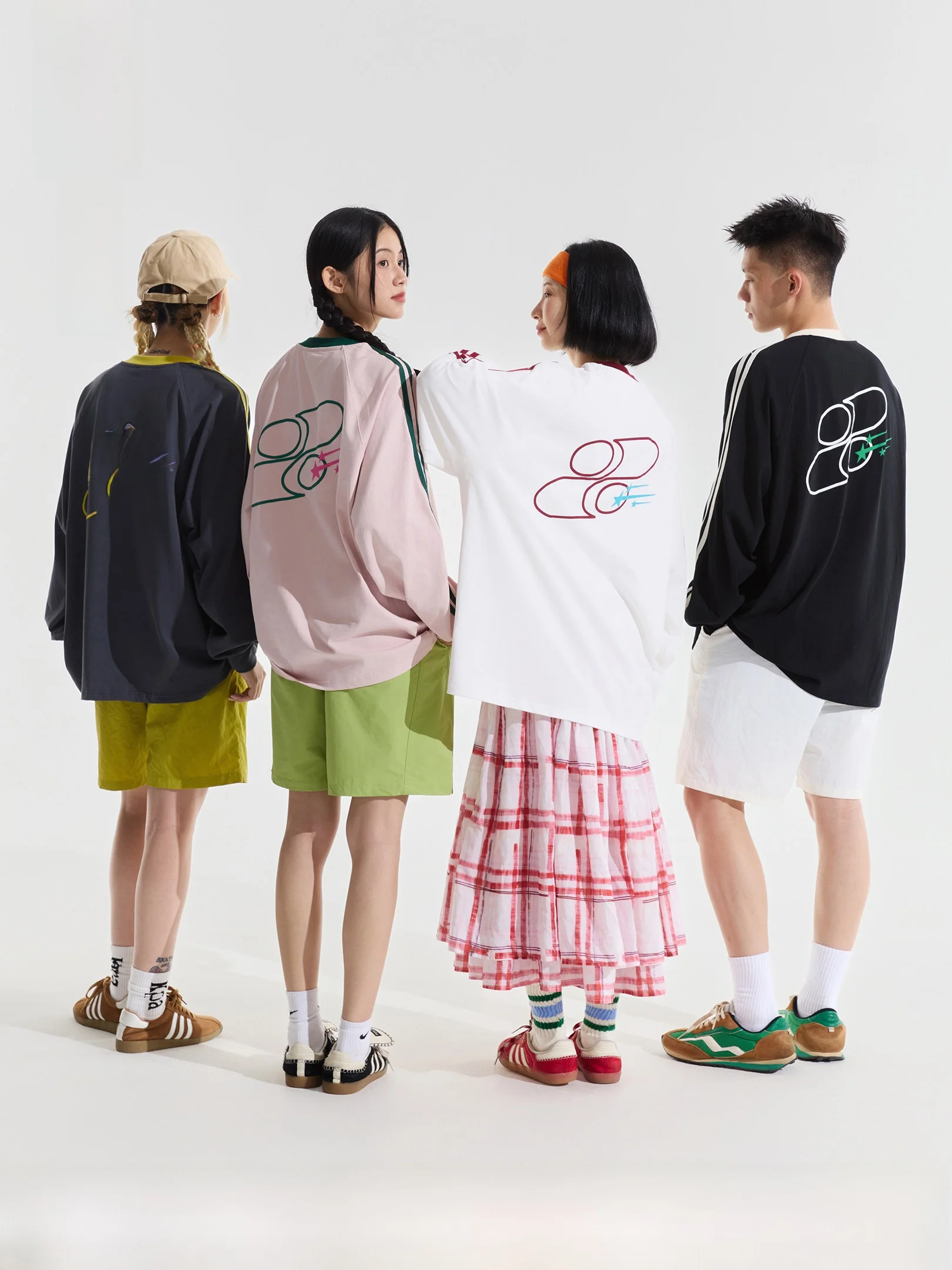 Owox Pure Cotton Long Sve T-irt V-Ne Printed Stripes Color Blo Loose Fit Casual Sle for Couples Autumn Wear
Owox Pure Cotton Long Sve T-irt V-Ne Printed Stripes Color Blo Loose Fit Casual Sle for Couples Autumn Wear