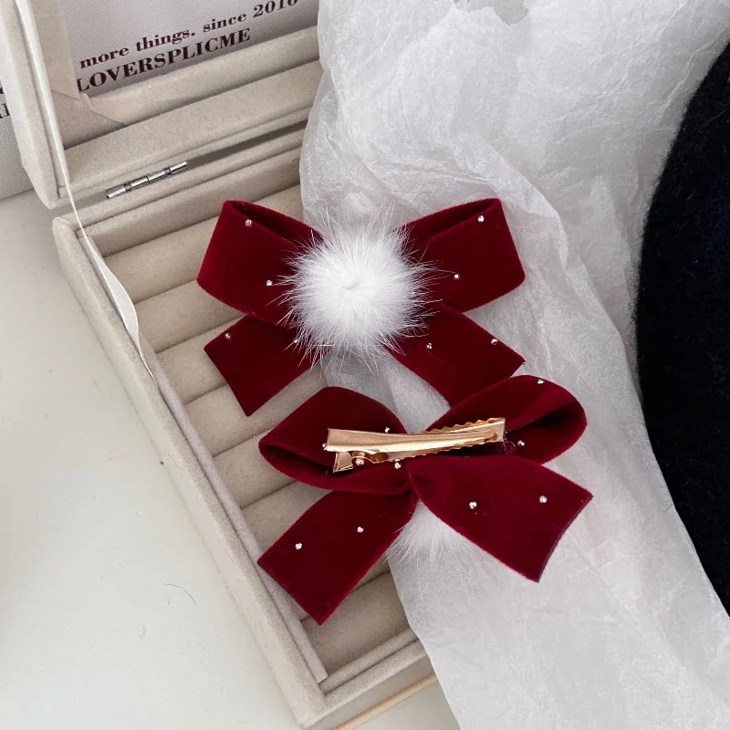 1PCS Autumn/Winter Velvet Bow Red Velvet Hair Clips for Women Sweet Girls Headwear Ponytail Hairpin Fashion Hair Accessories
1PCS Autumn/Winter Velvet Bow Red Velvet Hair Clips for Women Sweet Girls Headwear Ponytail Hairpin Fashion Hair Accessories