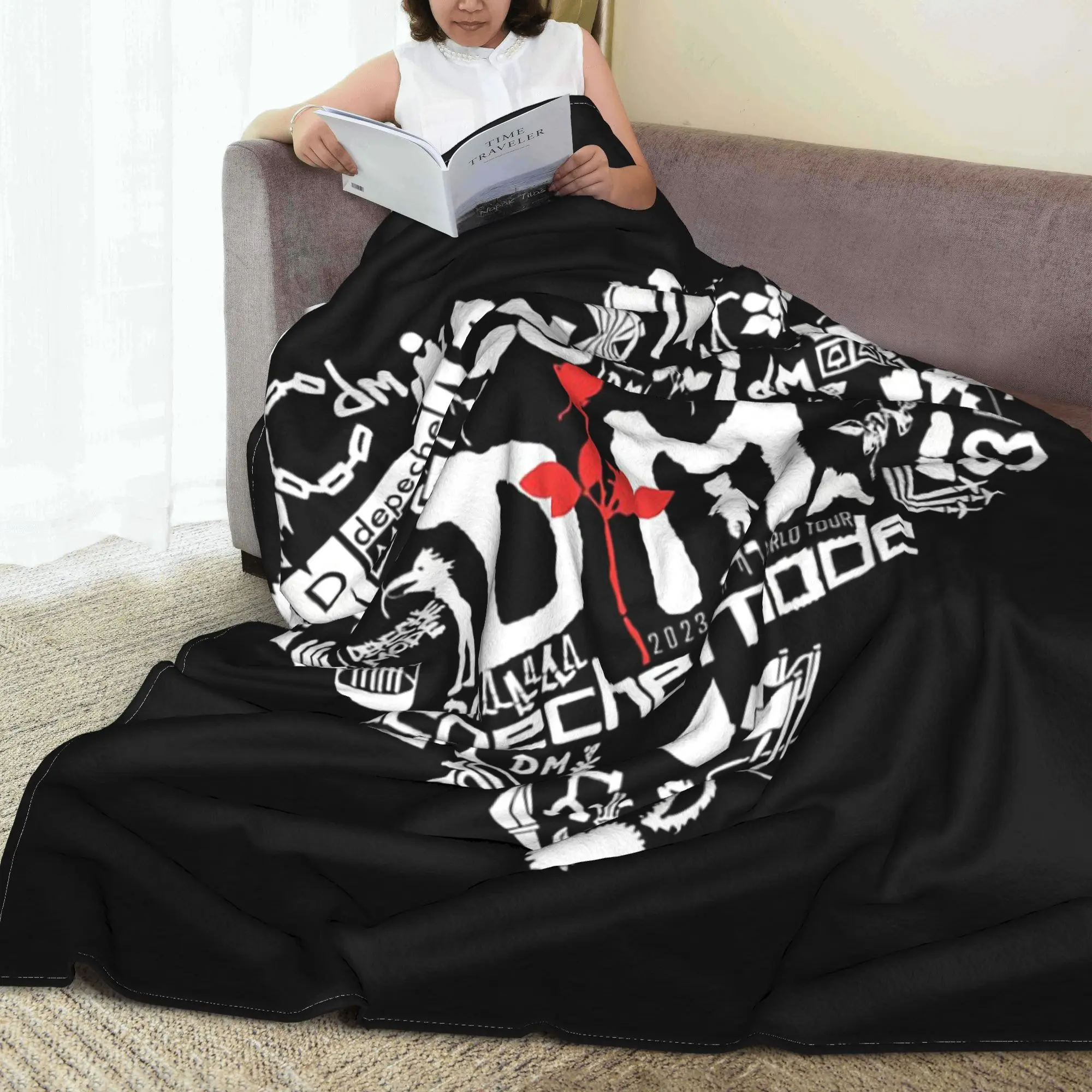 Electronic Rock Band Depeche Cool Mode Blanket Portable Flannel Sofa Throw Blanket for Bedding Office Throws Bedspread Quilt
Electronic Rock Band Depeche Cool Mode Blanket Portable Flannel Sofa Throw Blanket for Bedding Office Throws Bedspread Quilt