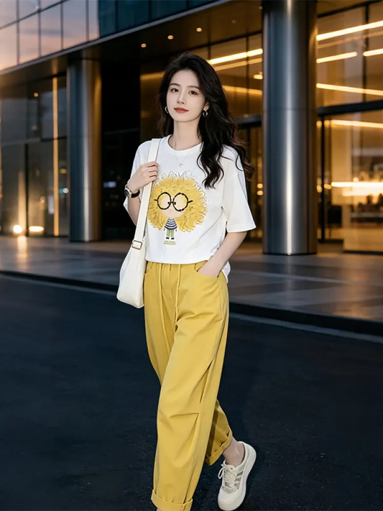 Unique Beautiful Summer Short Sleeve T-Shirt Set Casual Breathable Women's Fashionable Versatile Two-Piece Suit for Office
Unique Beautiful Summer Short Sleeve T-Shirt Set Casual Breathable Women's Fashionable Versatile Two-Piece Suit for Office