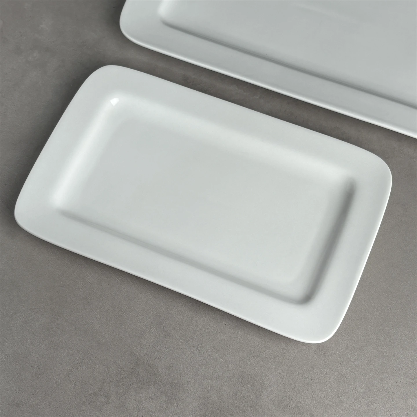 I Go Home Flat Ceramic American Style Long Rectangle Porcelain Plate Deep 0cm for Restaurant And Hotel Commercial Use
I Go Home Flat Ceramic American Style Long Rectangle Porcelain Plate Deep 0cm for Restaurant And Hotel Commercial Use