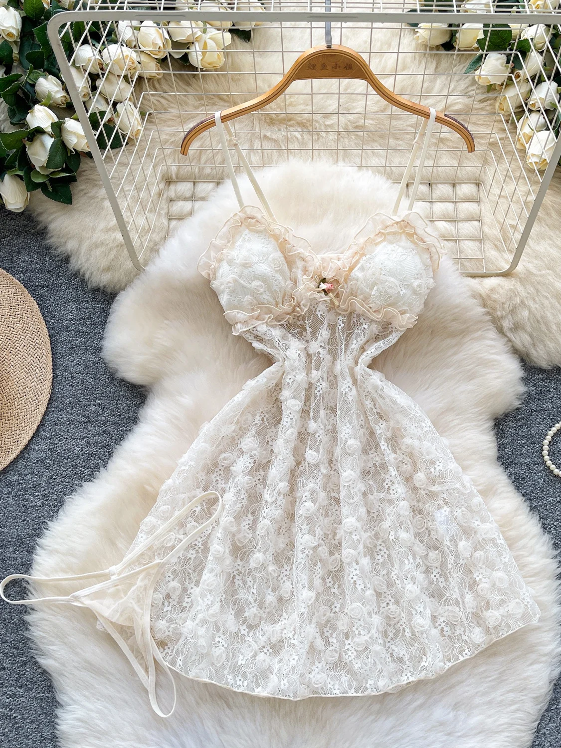 Women Apricot Mini Dress Elegant Off Shoulder Nightdress Perspective Lace Dress Vintage Sexy Costumes Dress Y2k One Piece Frocks
Women Apricot Mini Dress Elegant Off Shoulder Nightdress Perspective Lace Dress Vintage Sexy Costumes Dress Y2k One Piece Frocks