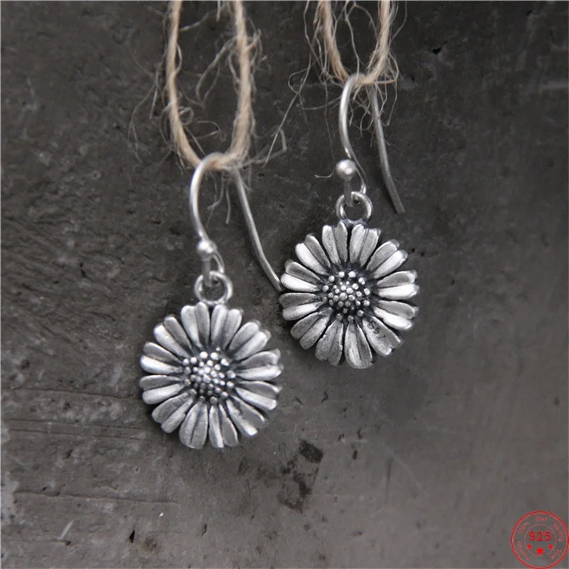 S925 Sterling Silver Charm Drop Earrings for Women Retro Daisy Sunflowers Ear-drop Elephant Fashion Jewelry Wholesale
S925 Sterling Silver Charm Drop Earrings for Women Retro Daisy Sunflowers Ear-drop Elephant Fashion Jewelry Wholesale