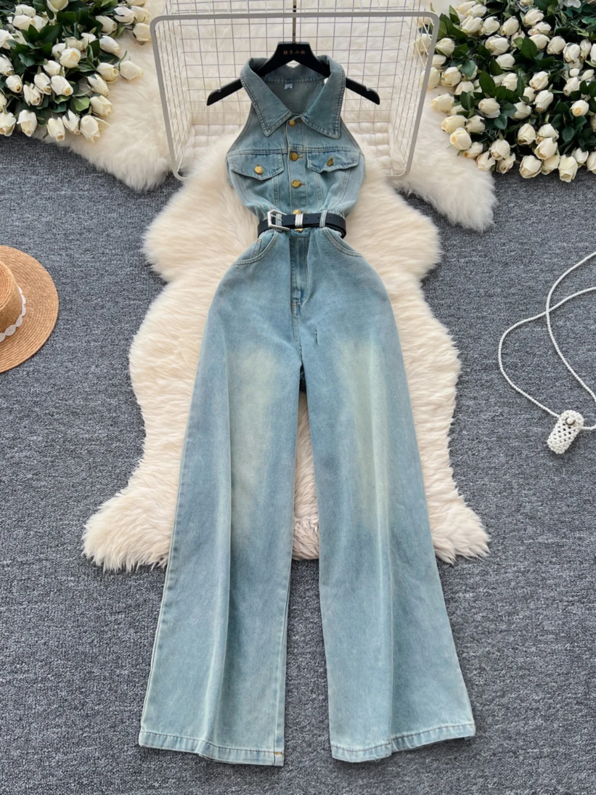 Jumpsuit Women's Summer Niche Fashion Lapel Single-breasted Waist Thin Denim Wide-leg Casual Trousers
Jumpsuit Women's Summer Niche Fashion Lapel Single-breasted Waist Thin Denim Wide-leg Casual Trousers