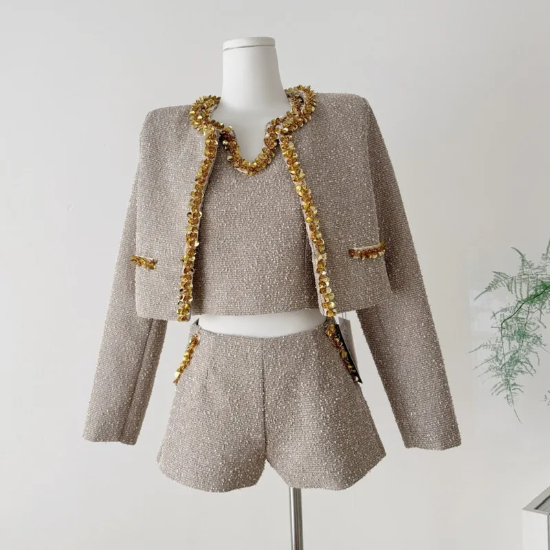 High Quality Female Tweed Suits Women Jacket Coat + Vest Top + High Waist Shorts Set French Slim Vintage Lady 3 Piece Outfits
High Quality Female Tweed Suits Women Jacket Coat + Vest Top + High Waist Shorts Set French Slim Vintage Lady 3 Piece Outfits