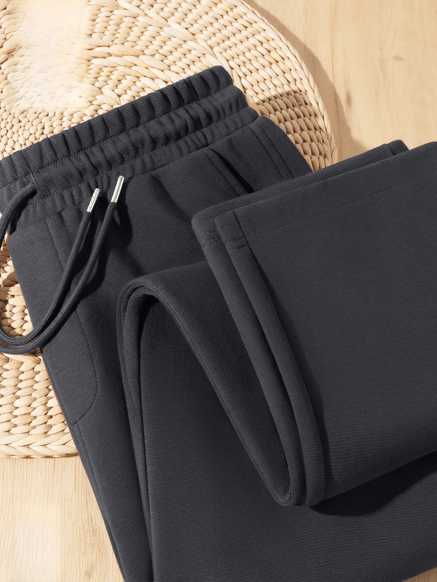 Мужские повседневные широкие брюки-карго в американском стиле, весна 2026, модный бренд, свободный крой, прямые штанины, хлопок/полиэстер
Мужские повседневные широкие брюки-карго в американском стиле, весна 2026, модный бренд, свободный крой, прямые штанины, хлопок/полиэстер