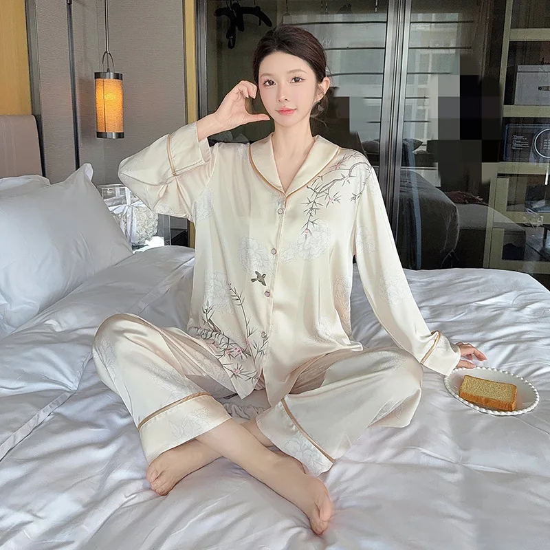 Women's Sexy Sleepwear Long Sleeved Shirts Pants Home Wear Lingerie Set Loose Casual Pyjamas Summer Printed Satin Nightwear
Women's Sexy Sleepwear Long Sleeved Shirts Pants Home Wear Lingerie Set Loose Casual Pyjamas Summer Printed Satin Nightwear