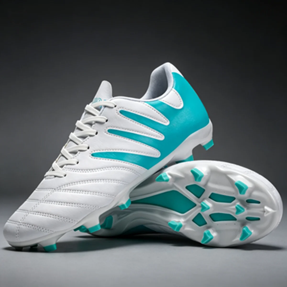 AG FG Professional football shoes Lightweight PU Composite Fabric TPU Wearproof Sole Non-slip Unisex Outdoor Sports Footwear
AG FG Professional football shoes Lightweight PU Composite Fabric TPU Wearproof Sole Non-slip Unisex Outdoor Sports Footwear