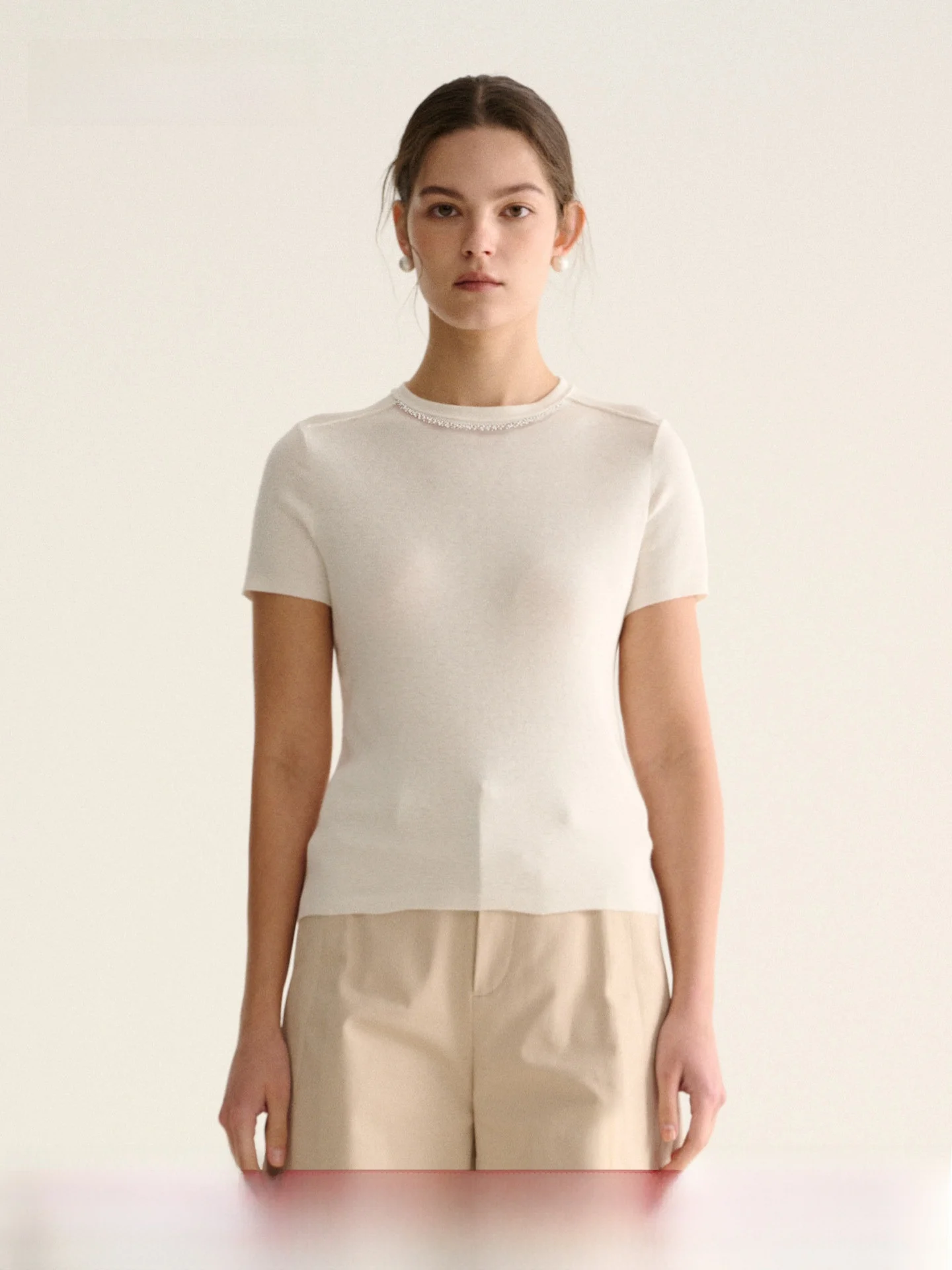 Hamere Pure Camere round Ne T-irt Women's Slim Fit ort Sve Soft Comfortable round Ne Top for Autumn Season
Hamere Pure Camere round Ne T-irt Women's Slim Fit ort Sve Soft Comfortable round Ne Top for Autumn Season