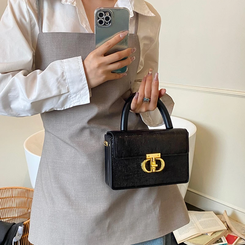 Elegant Ladies Shoulder Bag Made of Genuine Leather From Luxury Brand and Famous Designer Women Handbags
Elegant Ladies Shoulder Bag Made of Genuine Leather From Luxury Brand and Famous Designer Women Handbags