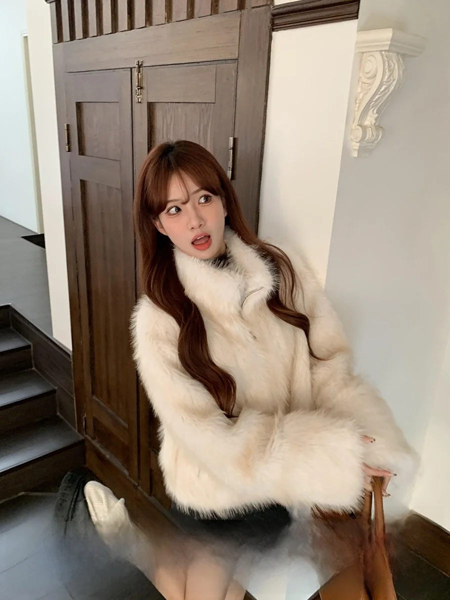 Корейское зимнее пальто Orange Tree для женщин: роскошное, из меха и кожи, приталенное, премиум-класса
Корейское зимнее пальто Orange Tree для женщин: роскошное, из меха и кожи, приталенное, премиум-класса