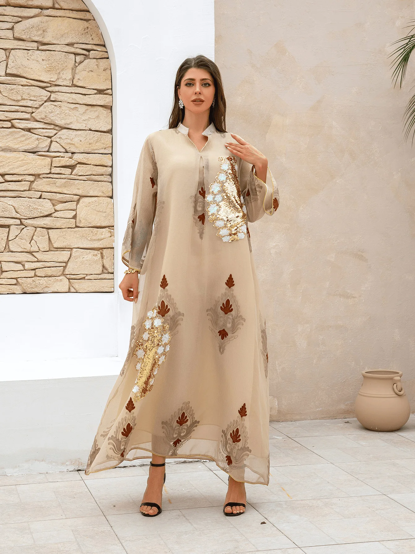 Элегантная абайя с пайетками и вышивкой, скромная абайя с длинными рукавами, вечернее платье в пол для мусульманок, восточное платье для вечеринок.
Элегантная абайя с пайетками и вышивкой, скромная абайя с длинными рукавами, вечернее платье в пол для мусульманок, восточное платье для вечеринок.