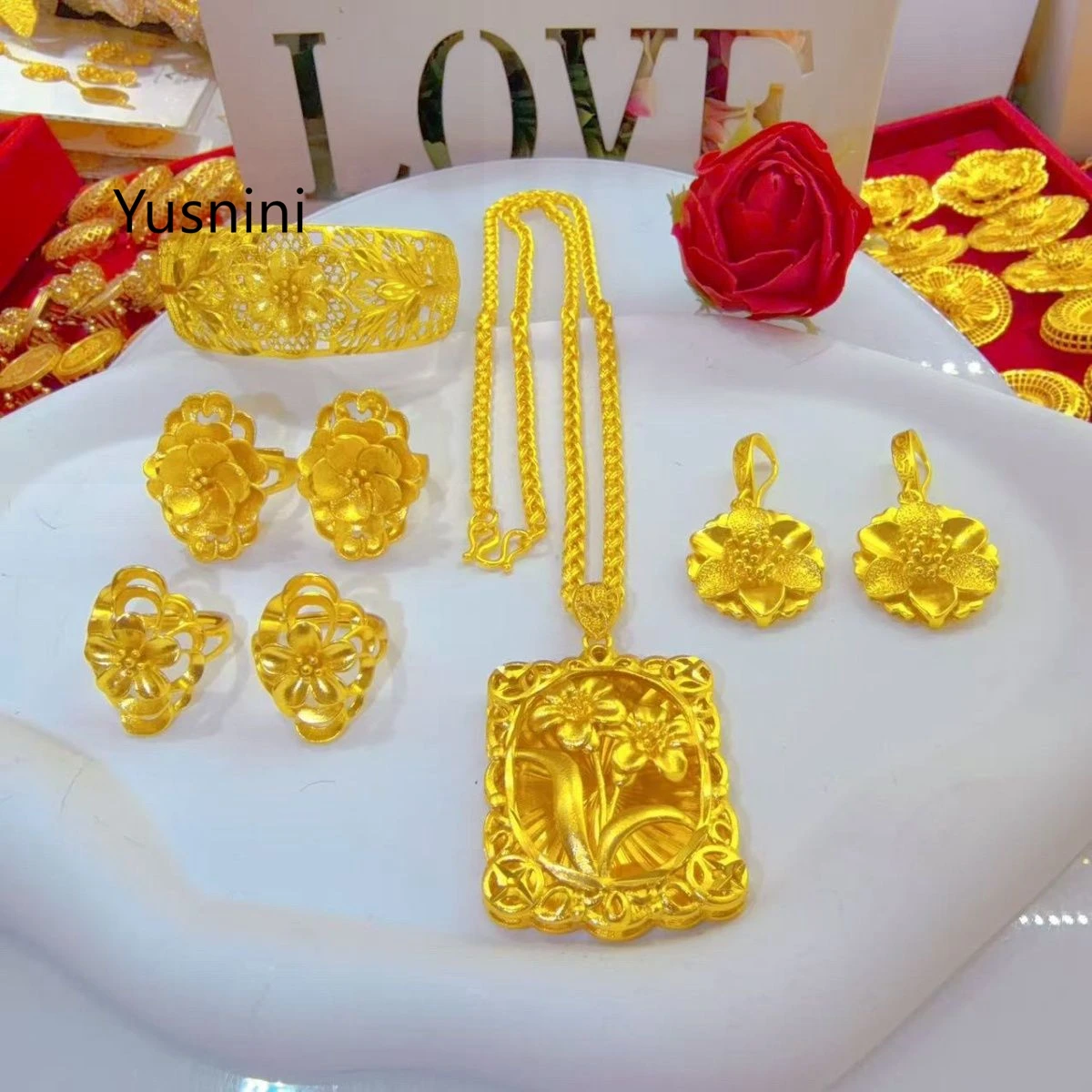 New Dubai 24K Gold Plated Luxury Jewelry Set Party Wedding Accessories 7-Piece Couple Jewelry Set YY10947
New Dubai 24K Gold Plated Luxury Jewelry Set Party Wedding Accessories 7-Piece Couple Jewelry Set YY10947