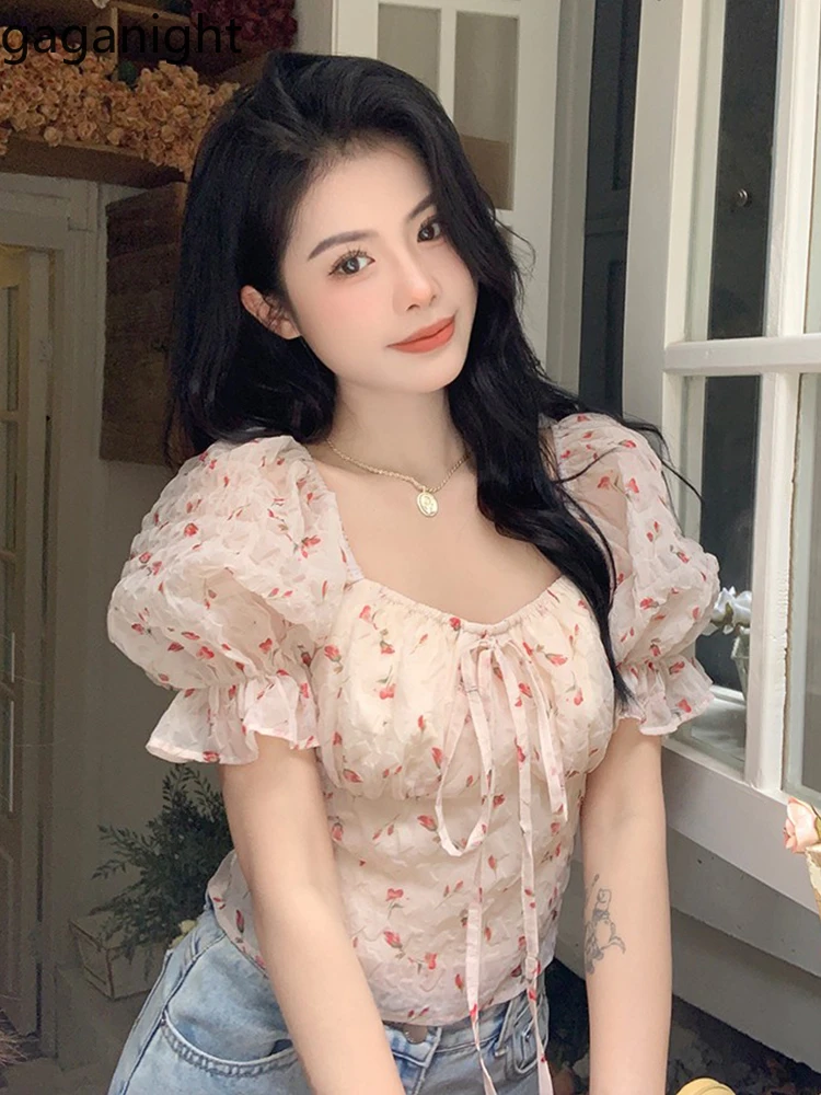 Gaganight Square Collar Floral Bubble Sleeve Chiffon Shirt Women Summer 2025 New Sweet French Design Slim Fit Slimming Top
Gaganight Square Collar Floral Bubble Sleeve Chiffon Shirt Women Summer 2025 New Sweet French Design Slim Fit Slimming Top