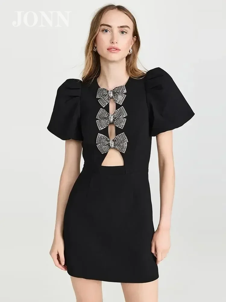 JONN 2024 New Summer Women's Black Sexy Short Sleeve Round Neck Bow Hollow Tight Mini Bandage Dress Elegant Party Gown
JONN 2024 New Summer Women's Black Sexy Short Sleeve Round Neck Bow Hollow Tight Mini Bandage Dress Elegant Party Gown