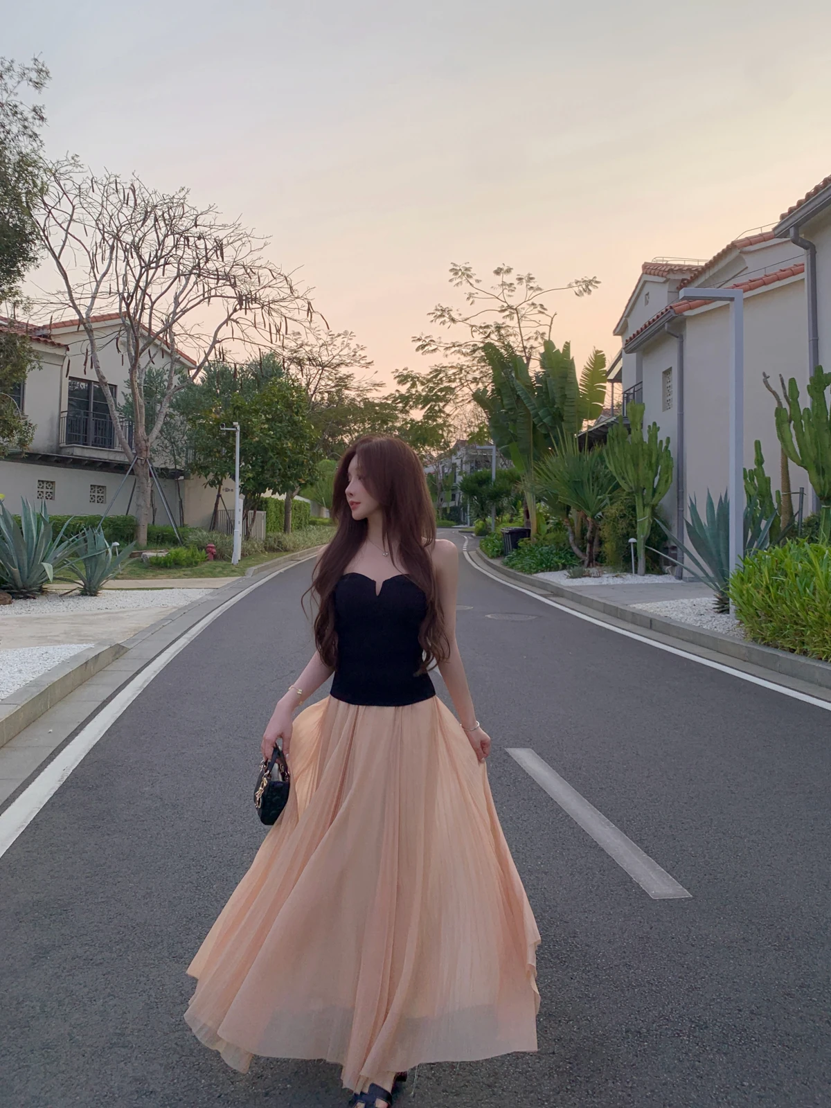 JUNSTUDIO Korean Sle Heavy Work Pleated Skirt High Waist A-Line Dr Ele Simple Color Summer New Arrival
JUNSTUDIO Korean Sle Heavy Work Pleated Skirt High Waist A-Line Dr Ele Simple Color Summer New Arrival