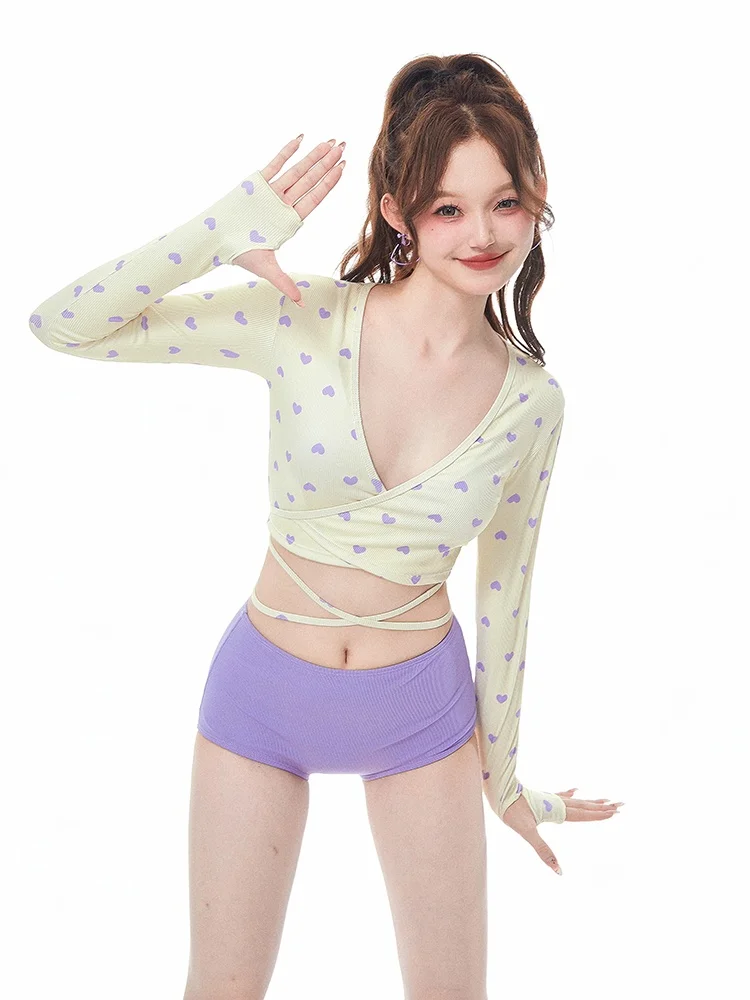 Purple Bikini Set Beach Vaion Hot Spring Separate Long Sve String Tie Gather Women's Swimsuit V-ne Polyester Material
Purple Bikini Set Beach Vaion Hot Spring Separate Long Sve String Tie Gather Women's Swimsuit V-ne Polyester Material