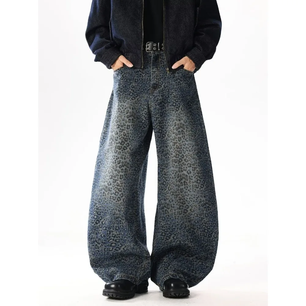 2026 New American Retro Blue Leopard Print Denim Pants Men Fashion Y2k Streetwear Men's Casual High Street Baggy Wide Leg Jeans
2026 New American Retro Blue Leopard Print Denim Pants Men Fashion Y2k Streetwear Men's Casual High Street Baggy Wide Leg Jeans