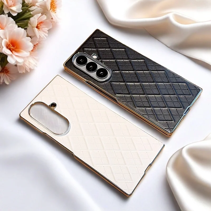 Rhombus Black and White Phone Case for Samsung Z fold 7/6/ 5 /4 /3/2Electroplating Frame Protective Cover
Rhombus Black and White Phone Case for Samsung Z fold 7/6/ 5 /4 /3/2Electroplating Frame Protective Cover