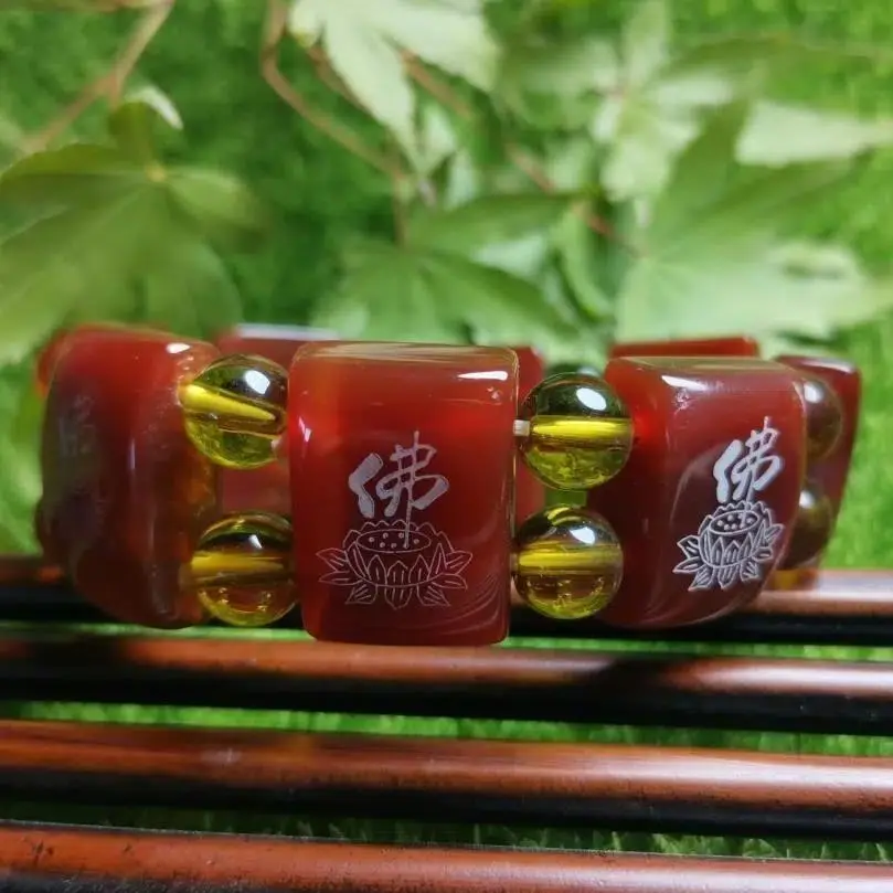 Natural agate lotus Buddha plus beads hand row men's and women's versatile bracelet jewelry
Natural agate lotus Buddha plus beads hand row men's and women's versatile bracelet jewelry