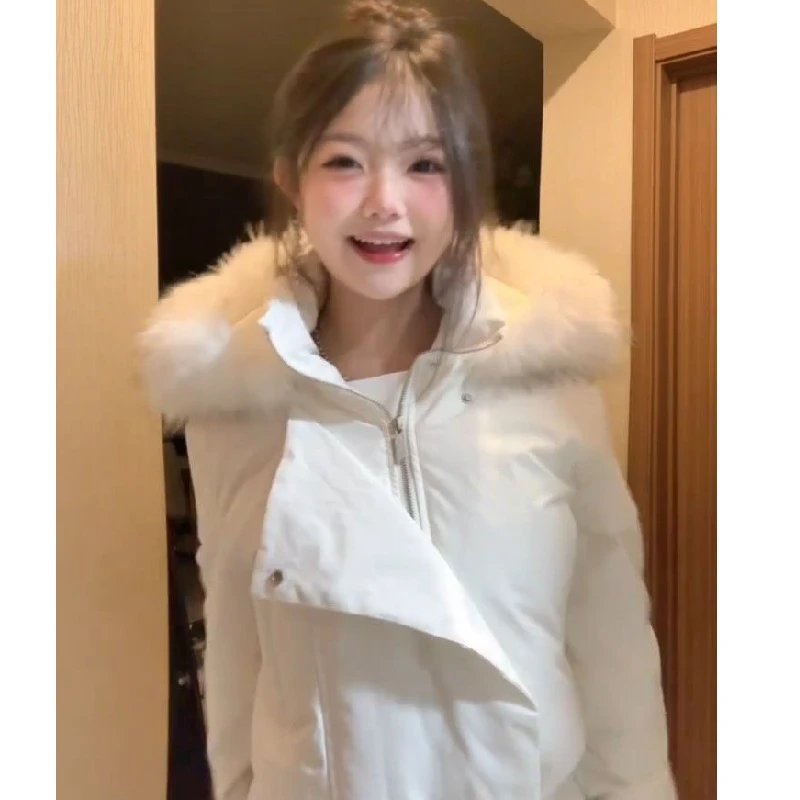 Unique Short Thickened Bread Coat Women's Winter New Style Warmth Plush Collar Cotton Clothes Sweet Loose Fit Long Sleeve Zipper
Unique Short Thickened Bread Coat Women's Winter New Style Warmth Plush Collar Cotton Clothes Sweet Loose Fit Long Sleeve Zipper