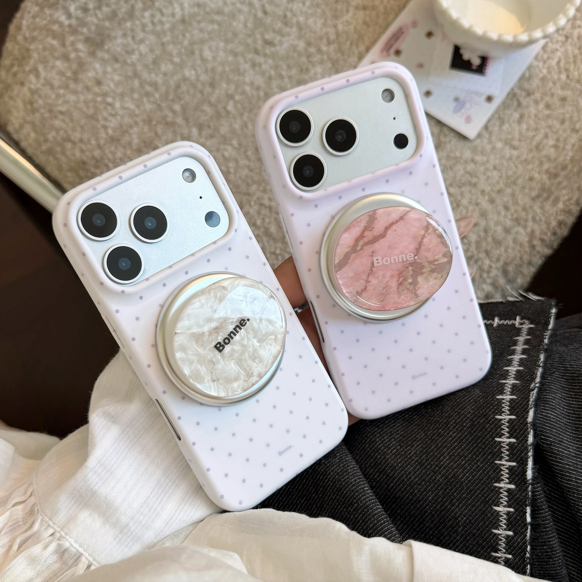 Fashion Simple Small Polka Dot Pattern White Pink Matte Film Case Cover Case For iPhone 17 16 15 14 Pro Max with Magnetic Holder
Fashion Simple Small Polka Dot Pattern White Pink Matte Film Case Cover Case For iPhone 17 16 15 14 Pro Max with Magnetic Holder