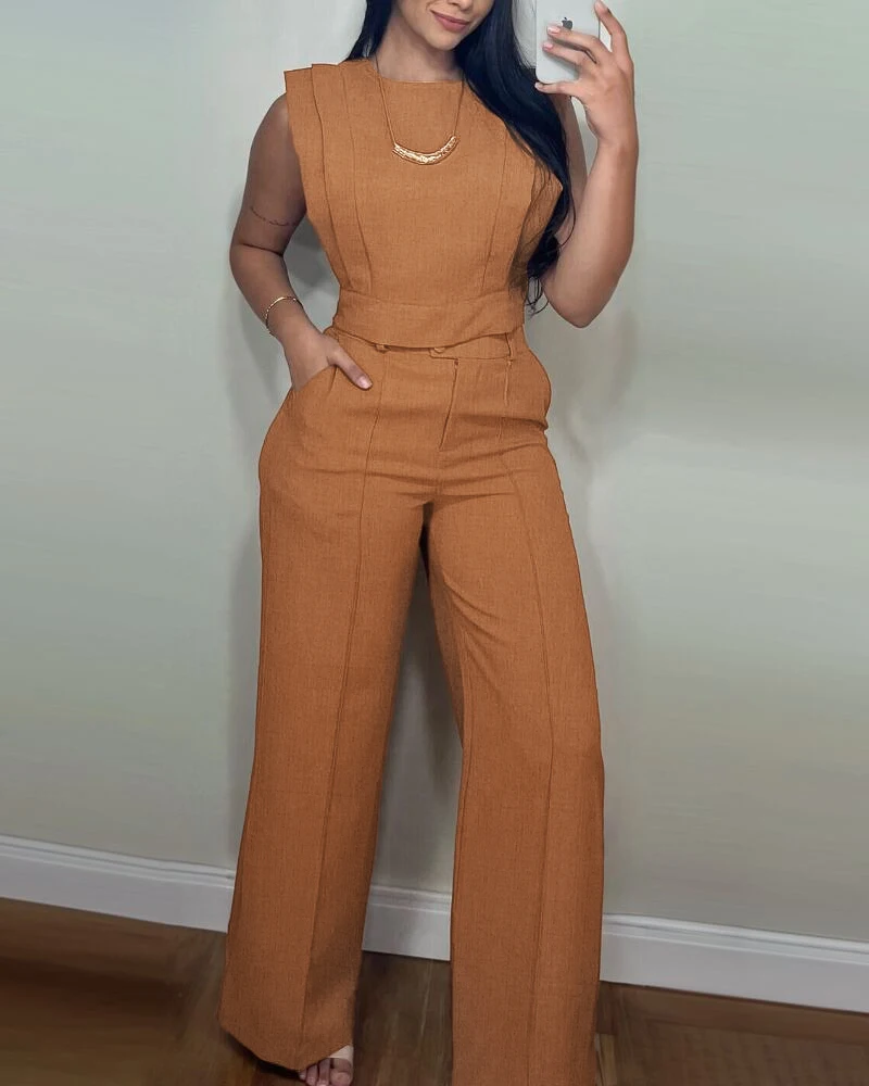 2 Pieces Round Neck Cap Sleeve Crop Top and Casual Pocket Design Straight Pants Set
2 Pieces Round Neck Cap Sleeve Crop Top and Casual Pocket Design Straight Pants Set