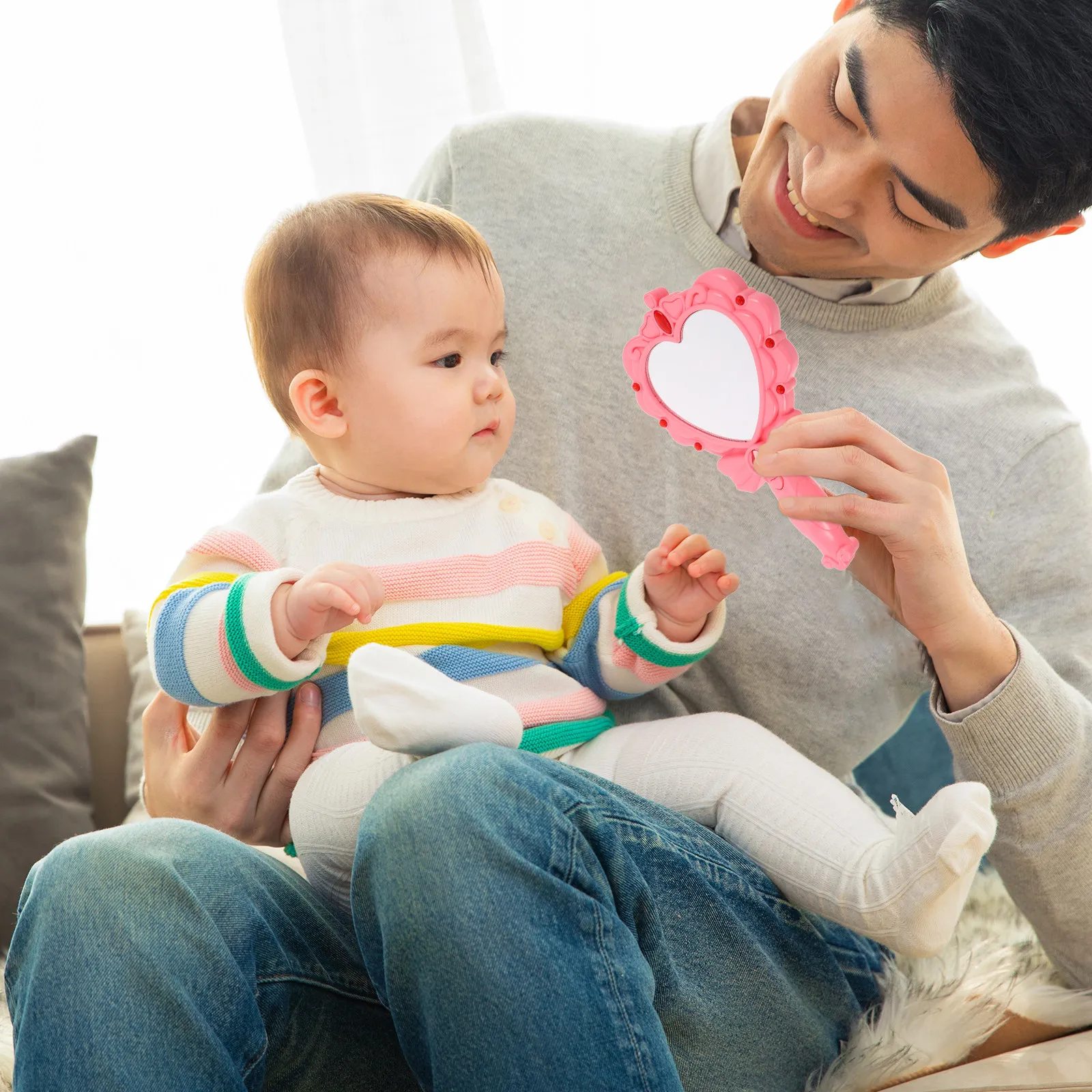 Girls Light Up Glowing Festival Mirror Small Handheld LED Mirror for Kids Birthday Roleplay Hand Mirrors Light Up Toy for Kids
Girls Light Up Glowing Festival Mirror Small Handheld LED Mirror for Kids Birthday Roleplay Hand Mirrors Light Up Toy for Kids