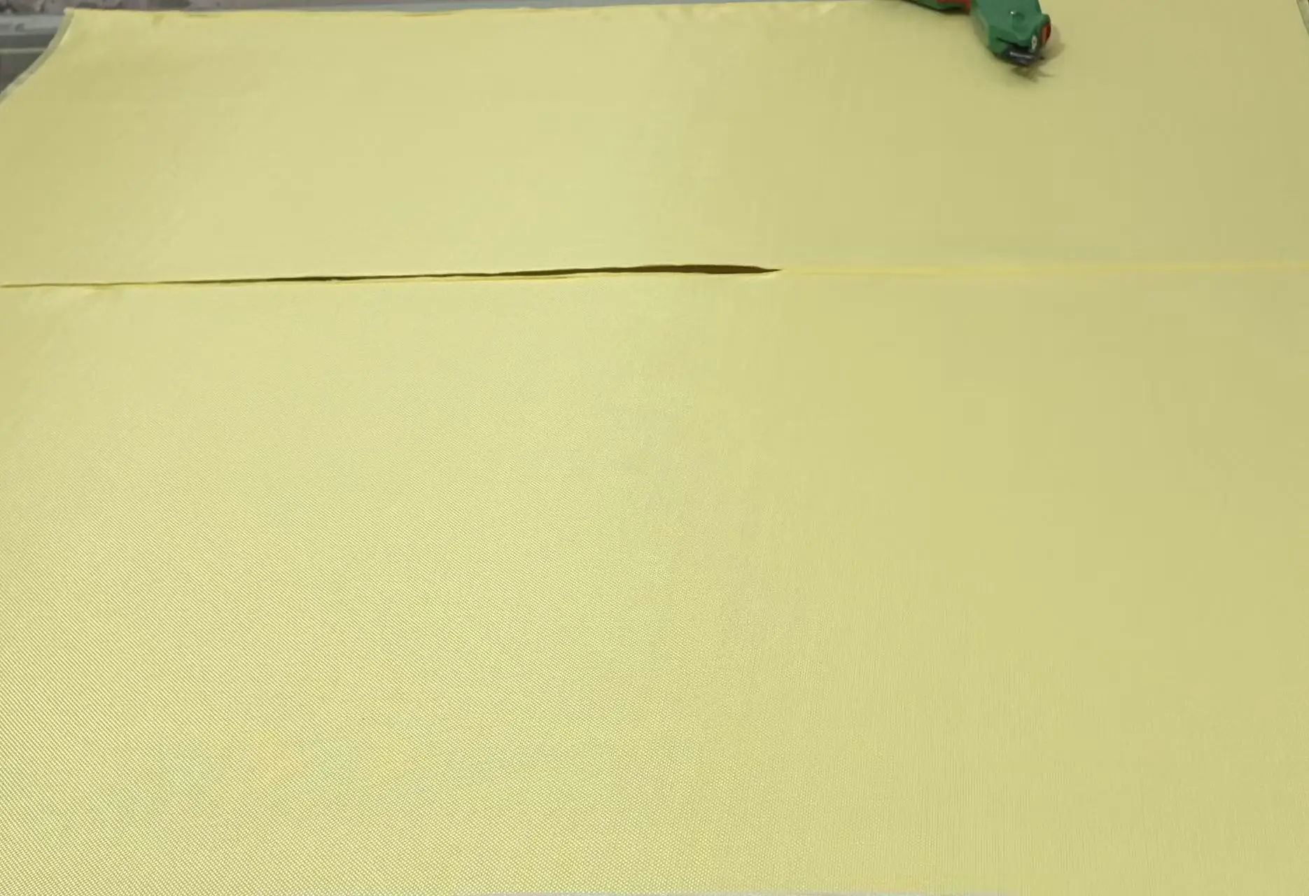 50gsm 200D Kevlar fiber Fabric Aramid Cloth 40"/100cm width,Ultra-thin thickness 0.1mm,Kevlar Fabric SYNTHETIC fiber Cloth.
50gsm 200D Kevlar fiber Fabric Aramid Cloth 40"/100cm width,Ultra-thin thickness 0.1mm,Kevlar Fabric SYNTHETIC fiber Cloth.