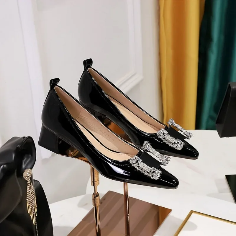 BIGTREE Shoes Metal Rhinestone Women Pumps Square Heel Heeled Patent Leather 4.5cm High Heels Sexy Party Shoes Square Toe
BIGTREE Shoes Metal Rhinestone Women Pumps Square Heel Heeled Patent Leather 4.5cm High Heels Sexy Party Shoes Square Toe