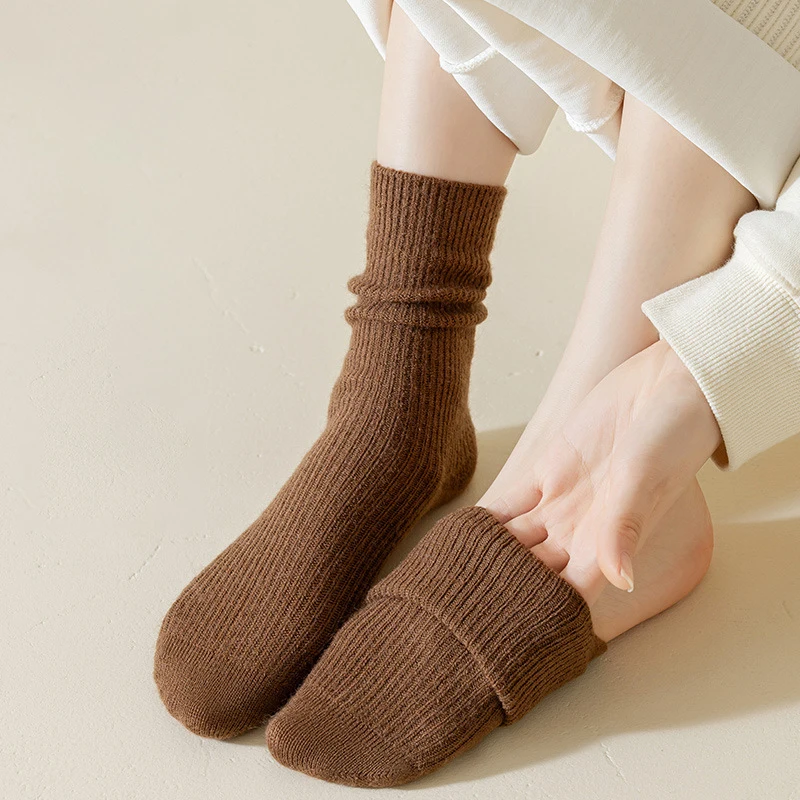 Socks Mid Calf Socks For Women Embroidery Smiley Face Women'S Stockings Solid Color Leisure Stocking Keep Warm Breathable
Socks Mid Calf Socks For Women Embroidery Smiley Face Women'S Stockings Solid Color Leisure Stocking Keep Warm Breathable