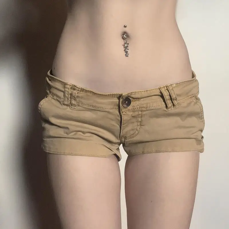 American Low-waist Vintage Denim Shorts Trend Fashion All-match Shorts for Women 2025 Summer New Bodycon Hot Short Pants
American Low-waist Vintage Denim Shorts Trend Fashion All-match Shorts for Women 2025 Summer New Bodycon Hot Short Pants
