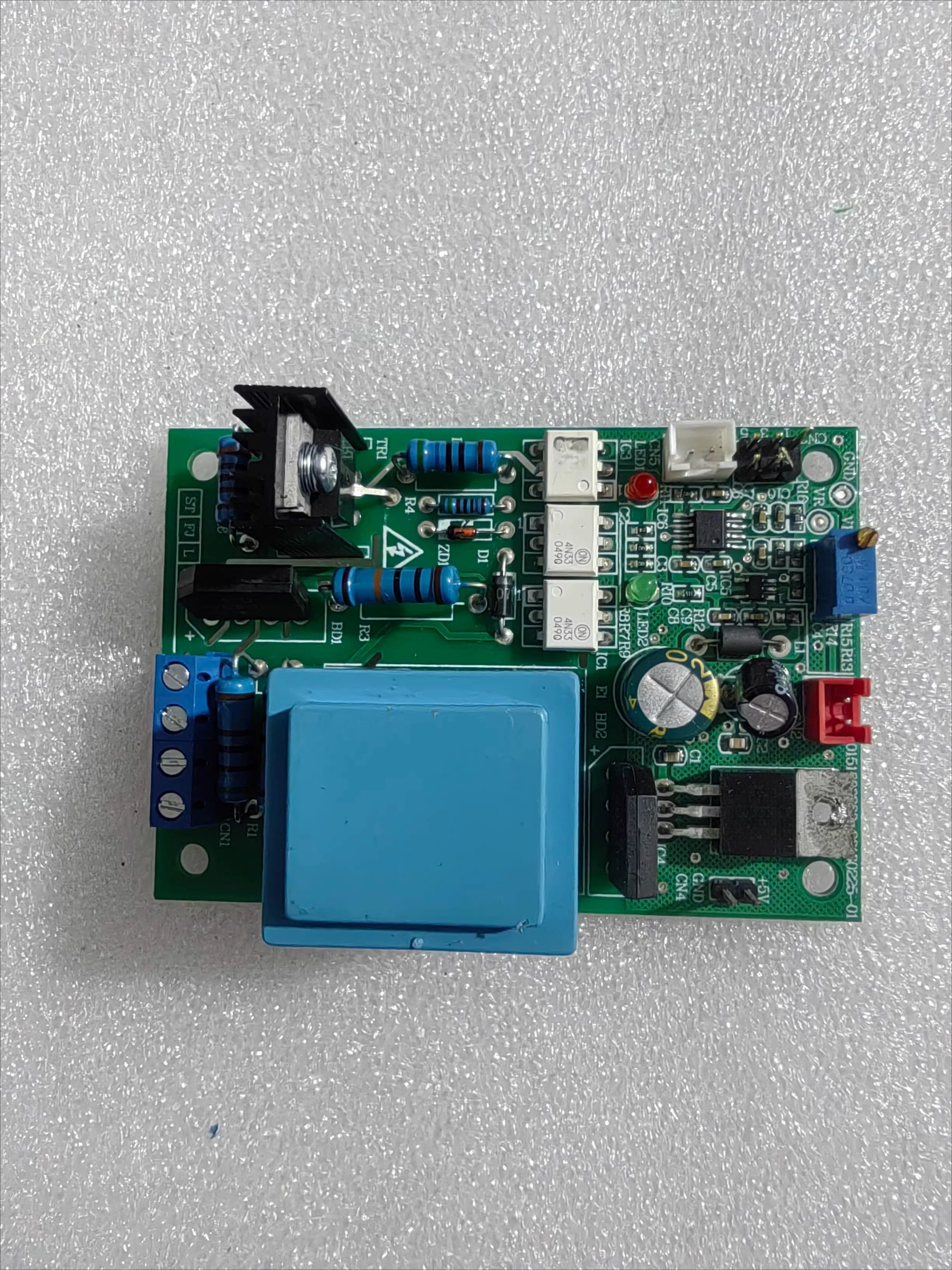 Suitable for Haier precision air conditioner main board JHFX-5.5W/9231 0151800308
Suitable for Haier precision air conditioner main board JHFX-5.5W/9231 0151800308