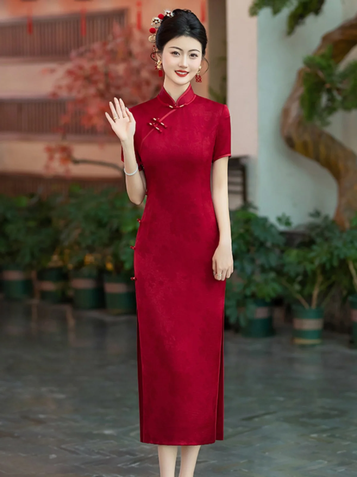 Новое поступление 2025: Элегантное красное приталенное свадебное платье для матери невесты из весенней коллекции, повседневное, из полиэфирного волокна
Новое поступление 2025: Элегантное красное приталенное свадебное платье для матери невесты из весенней коллекции, повседневное, из полиэфирного волокна