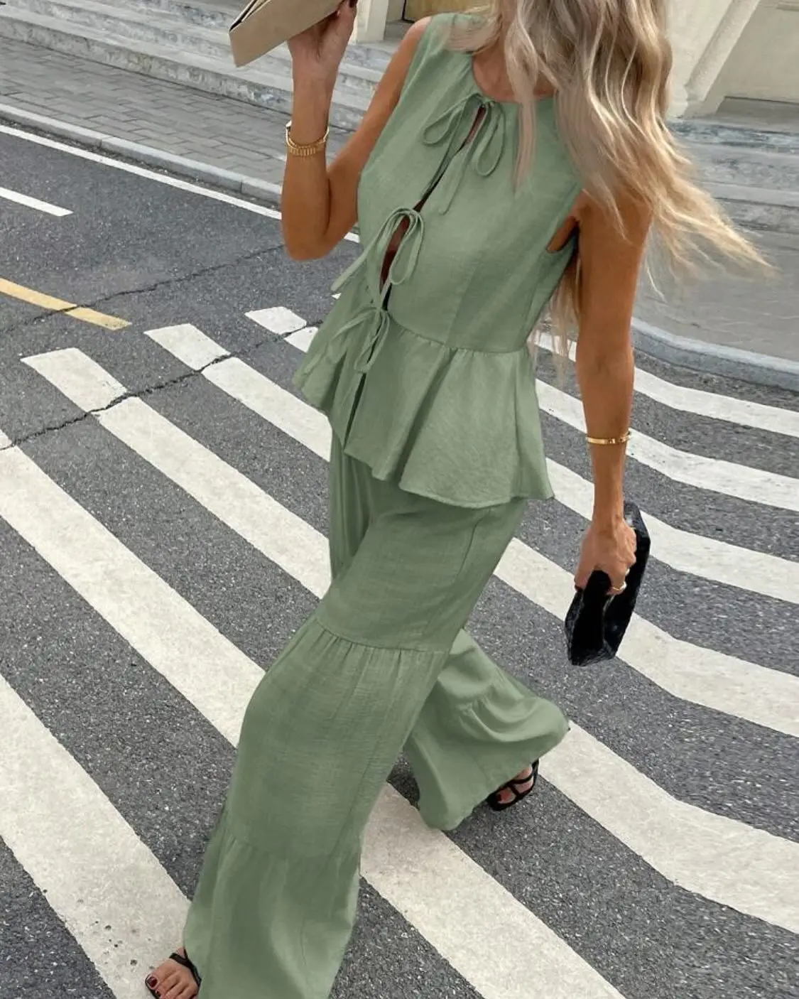 Summer Solid Flare Pants Sets Women New Crew Neck Lace-up Sleeveless Tank Top+Trouser Suits Simple Casual Fashion Two-piece Set
Summer Solid Flare Pants Sets Women New Crew Neck Lace-up Sleeveless Tank Top+Trouser Suits Simple Casual Fashion Two-piece Set